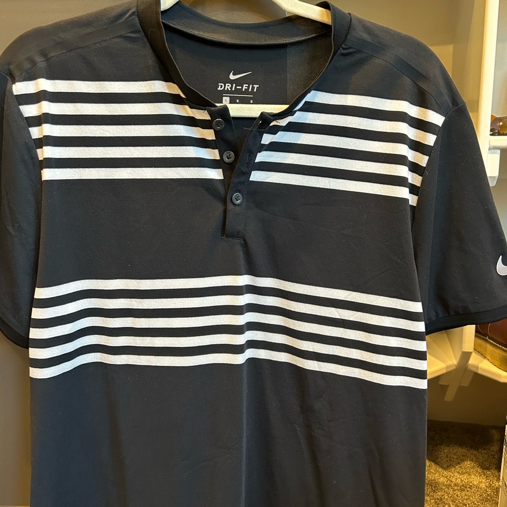 Nike Men's Black and White Striped Polo Shirt. Dri-fit. Like new